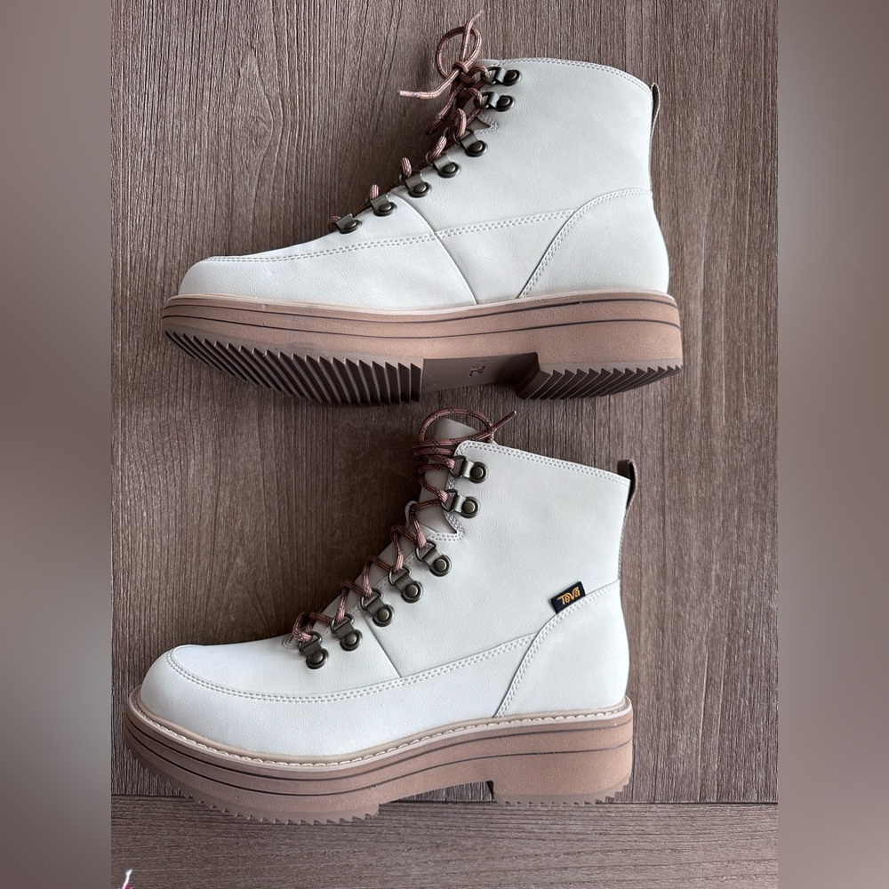 Teva Boots Midform Lace Up Leather Winter Fall Hiking White Swan W's 10 NWB - Picture 8 of 16